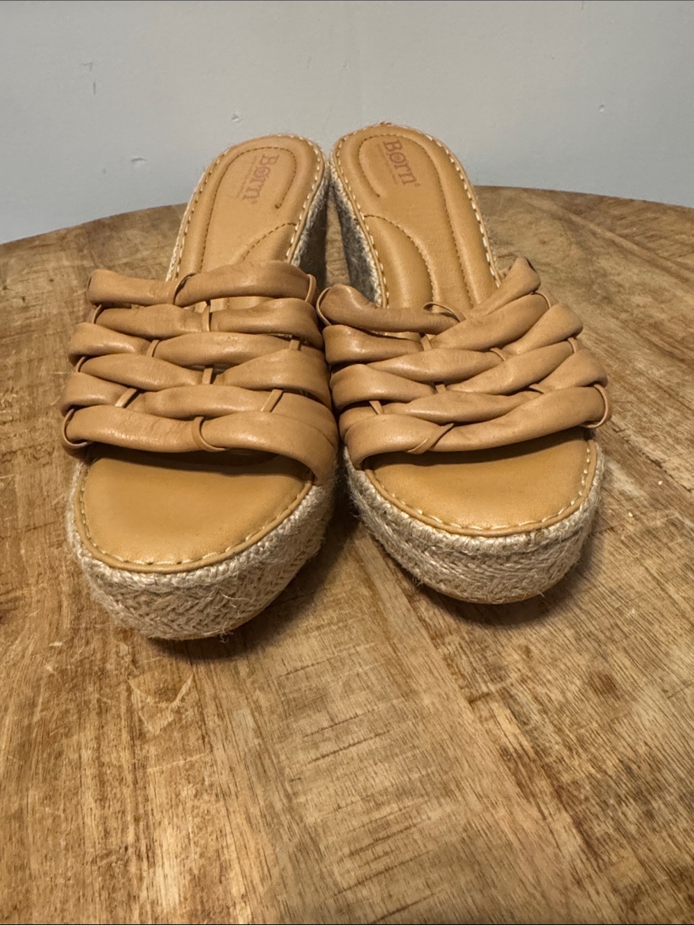 Born Aneesa tan wedge Sandal Size 10 - Picture 5 of 6